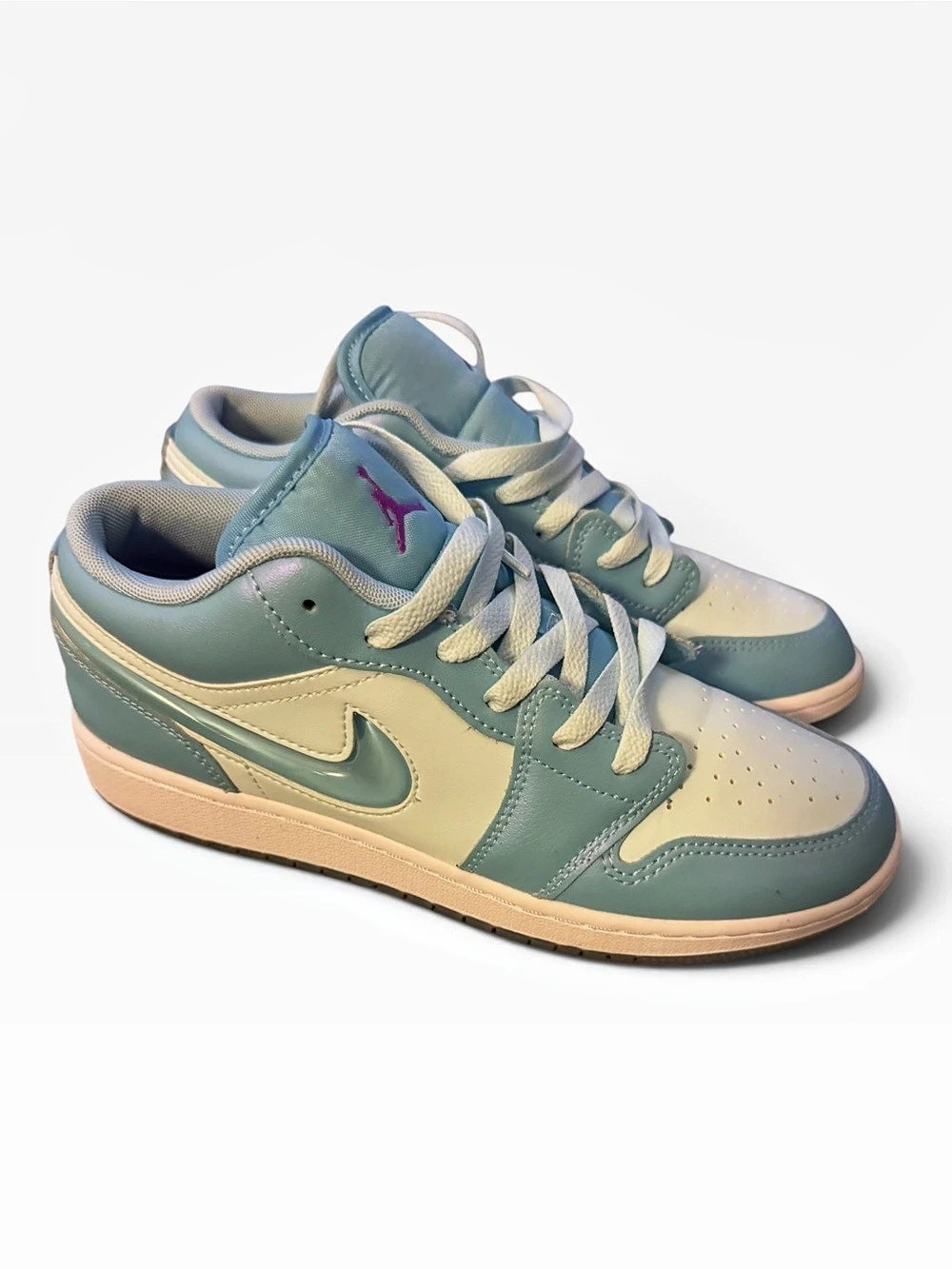 Nike Air Jordan 1 Low SE 'Aquarius Blue' (GS) sneakers